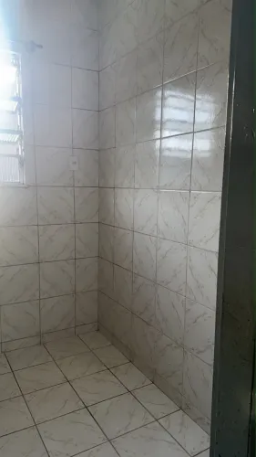 Alugo Casa grande