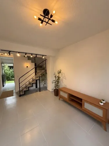 Casa em Condomínio à Venda em Vargem Grande, Rio de Janeiro-RJ: 2 Quartos, 1 Sala, 2 Banhe