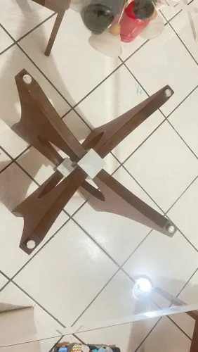 Mesa com vidro