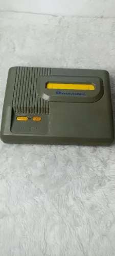 Dynavision Dynacom funcionando apenas console