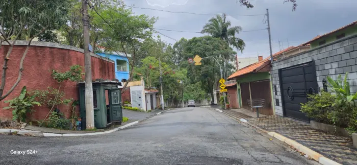 Casa para venda em Jardim Virginia Bianca com 4 quartos, sendo 4 suítes, 297m²
