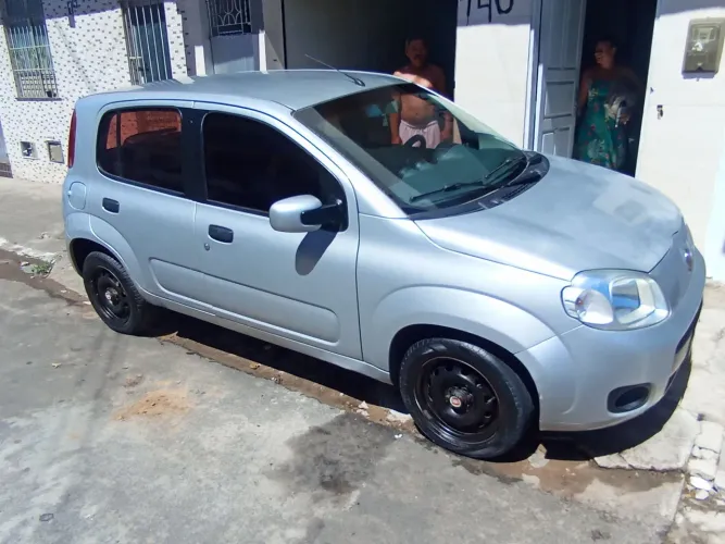Fiat Uno Vivace Celeb. 1.0 EVO F.flex 8V 5P 2012