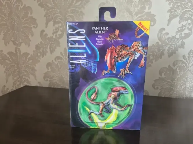 Action Figure. Aliens. Panther Alien. Neca Toys. Lacrado!