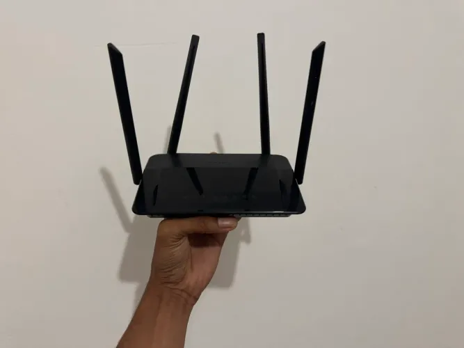 Roteador Wi-Fi D-Link DIR-822
