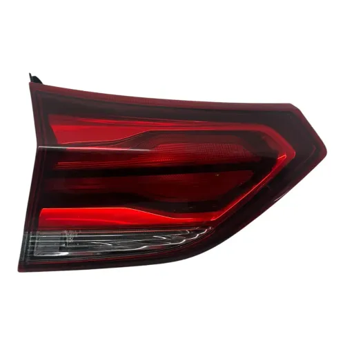 LANTERNA ESQUERDA TAMPA MALA CHEVROLET TRACKER 2020 A 2022