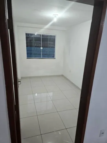 Aluguel casa R$ 800,00 sem garagem ou R$900,00 com garagem