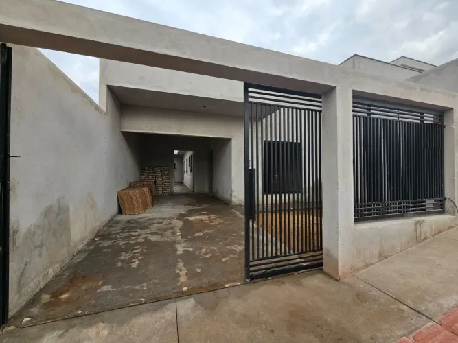 Casa com 3 dormitórios à venda, 85 m² por R$ 315.000,00 - Parque do Vale - Ibiporã/PR