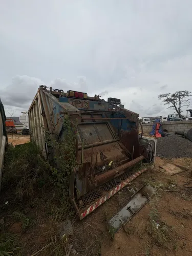 Compactador de Lixo 17m³ para Caminhão Truck - Oportunidade