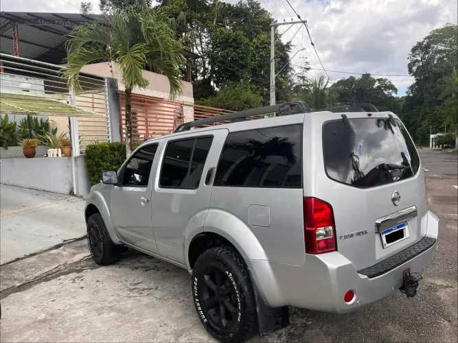 Nissan Pathfinder LE 2.5 16V TDI Diesel AUT 2008