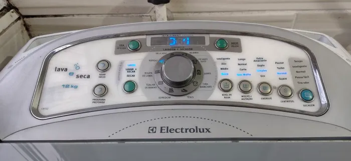 Máquina lava e seca Electrolux