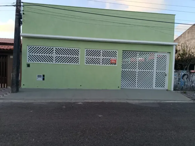 Casa para venda com 220 metros quadrados com 3 quartos