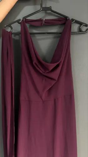 Vestido roxo de festa