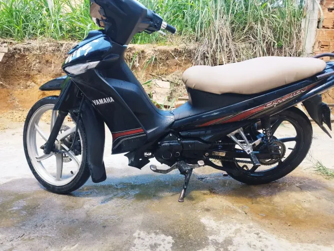 Vendo ou troco Crypton 115
