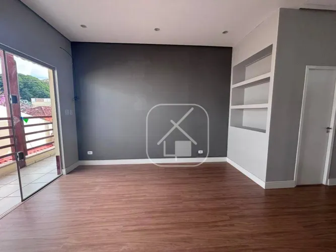 SALA COMERCIAL PARA LOCAÇÃO NO CENTRO DE GUARAREMA