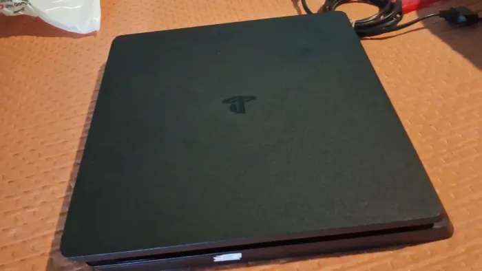 VENDO PS4 SLIM 1TR PARCELO ATE 12X