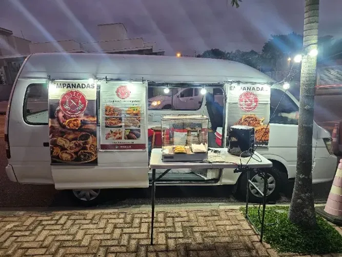 Jinbei Topic Van L 2.2 8V/ 2.0 16V 4P 2011