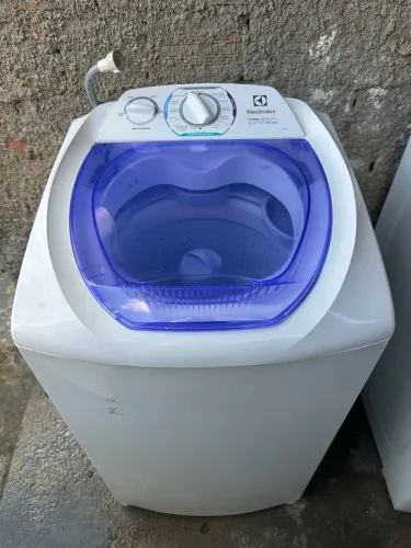 Máquina de lavar semi nova
