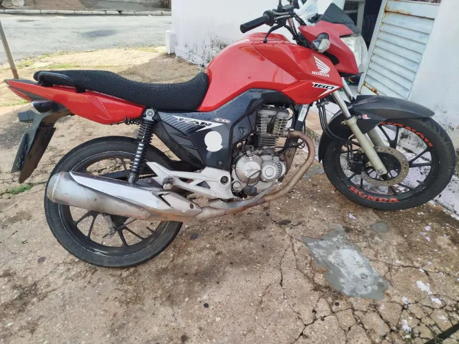 Honda fan 160 vermelha 