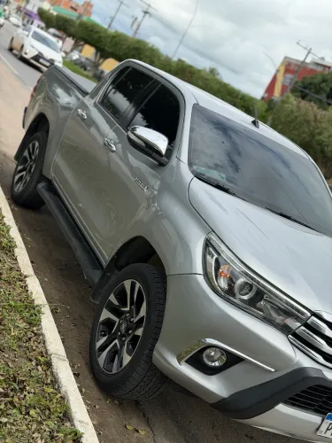 Toyota Hilux CD SRV 4X2 2.7 Flex 16V Aut. 2017