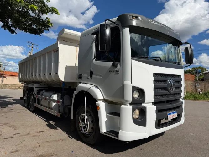 CAMINHÃO SUPER CONSERVADO 