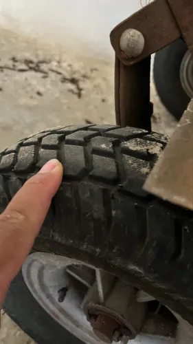 Vendo reboque fechado para moto