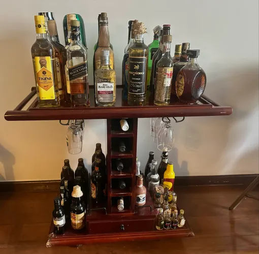 Barzinho para sala de madeira - Lojas Leader