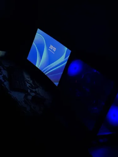 Pc gamer+monitor 185hz+dualsense preto mal usado, vedendo por urgência, aceito ofertas.