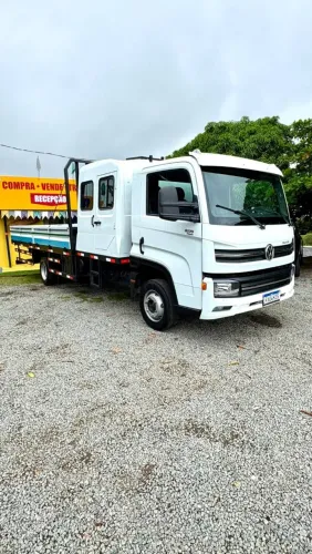 VW 9-170 ano 2018/19 - cabine supl. + banheiro + carroceria 