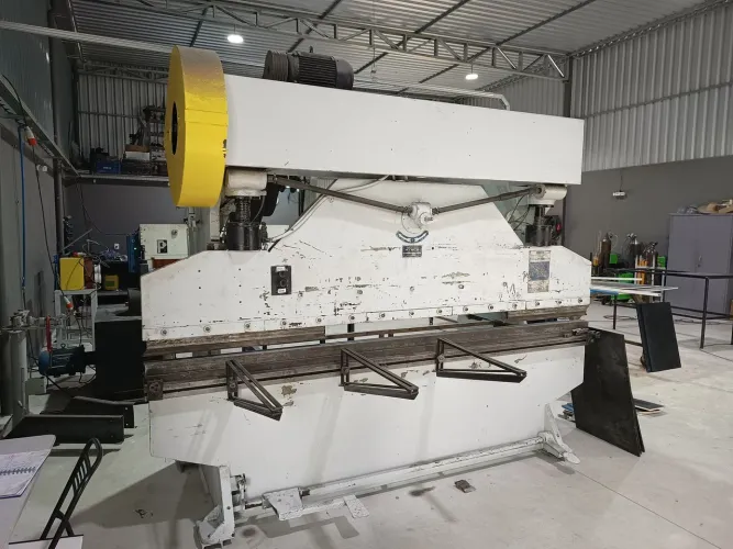 Dobradeira NEWTON 60TON/3000
