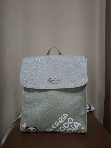 Mochila infantil Luluca by Pampili prata com glitter 