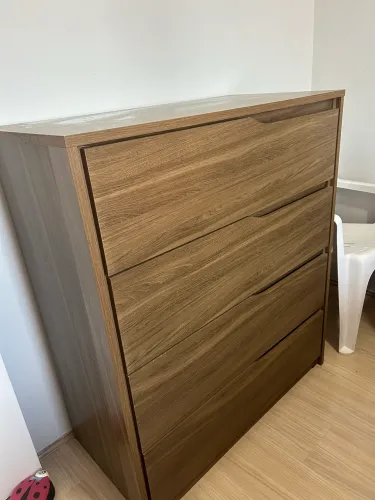 Vendo Cômoda 4 gavetas