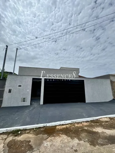 Casa 3 Suítes | 230m² | Piscina | Residencial Monte Cristo | Trindade