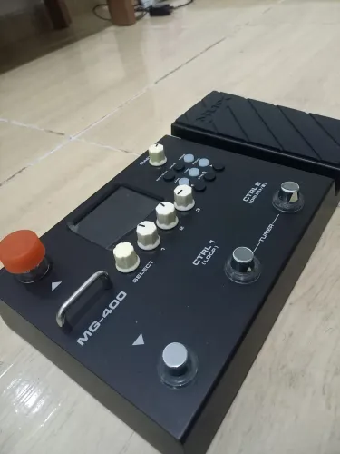 Pedal multi efeitos Nux mg400