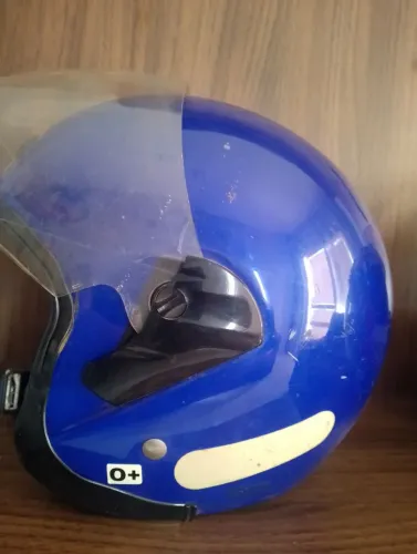 Capacete para moto.