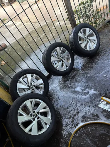 Vendo jogo de rodas vw nivus aro 16 5x100