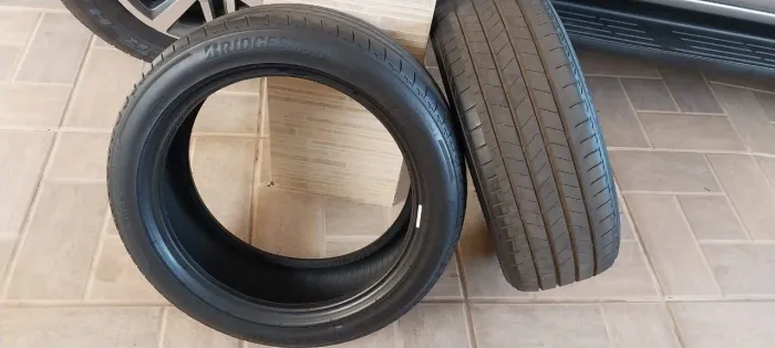 2 Pneus Bridgestone 205/50 r17