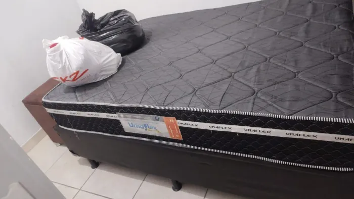 Cama box casal com baú 
