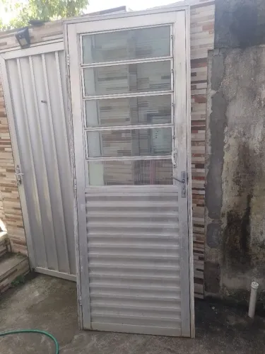 Porta de alumínio 2,10x80