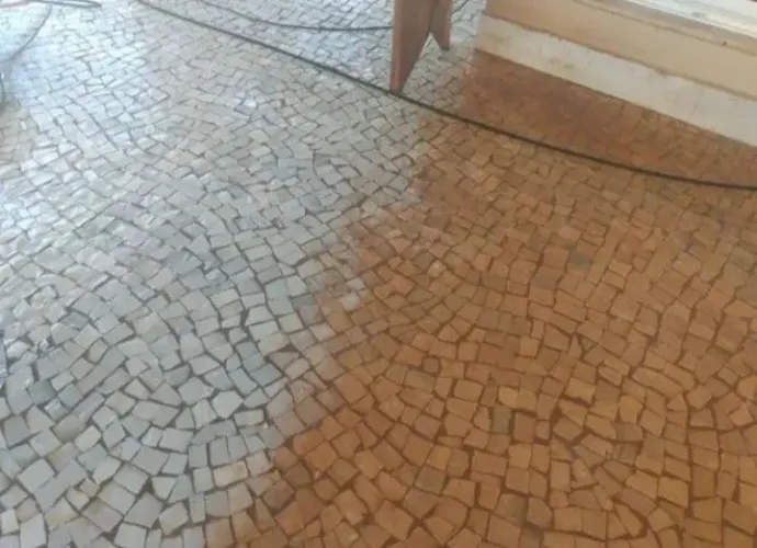 Limpeza de pedras e cerâmica