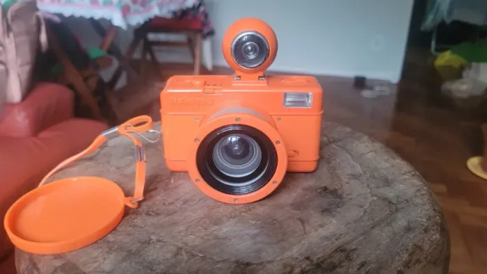 Lomography Fisheye No. 2 Vibrant Orange ? câmera analógica 35mm