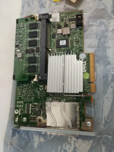 Controladora Perc H800 no estado