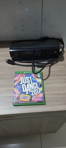 Kinect de Xbox One Semi Novo + Jogo Just Dance..