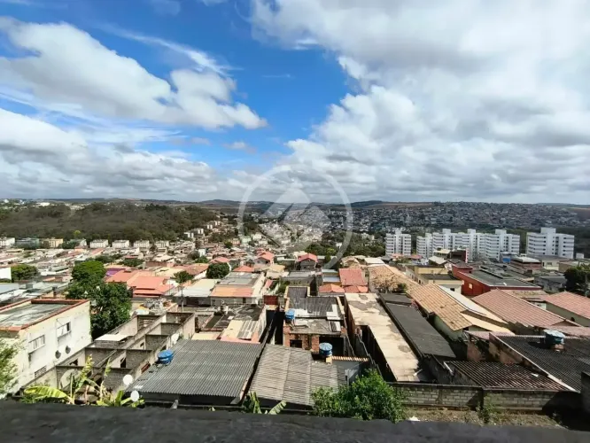 Prédio com uma loja e 2 apartamentos em Vespasiano/ MY BROKER codigo: 389645