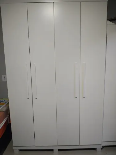 Guarda roupas de criança