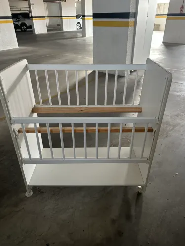 Mini berço de bebê 