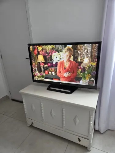 TV LG 42 POLEGADAS.