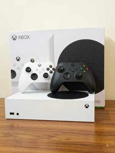 XBOX SERIES S ( 2 CONTROLES )