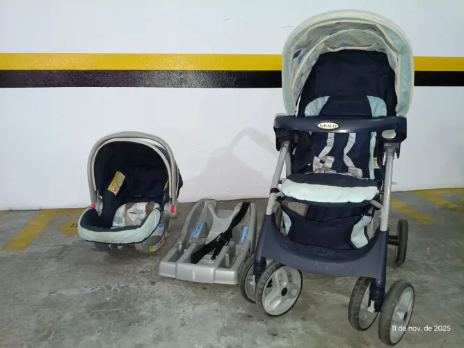 Vendo carrinho de bebê e bebê conforto com base isofix - marca GRACO