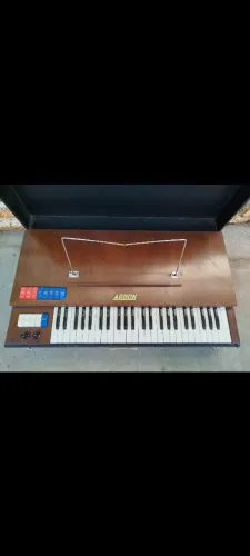Arbon Trs-4 órgão vintage pra reparo