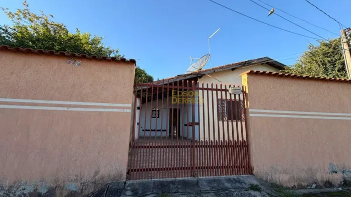 Casa com 3 quartos, Loteamento Residencial Andrade - Pindamonhangaba